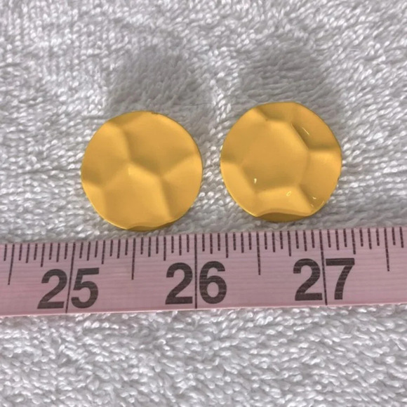 Vintage Yellow Painted Textured Metal Clip On  Earrings - Picture 7 of 7